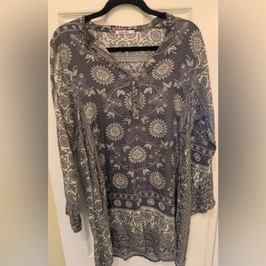 Johnny Was gray and white patterned tunic, size S